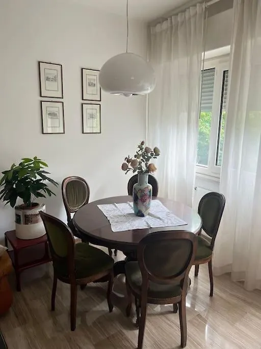 Da Emma E Carlo - Homy Apt. Tirano Apartment